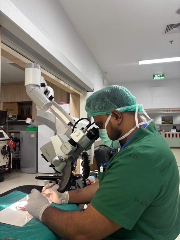 Microsurgery training at an operating microscope during the fellowship in Bangkok